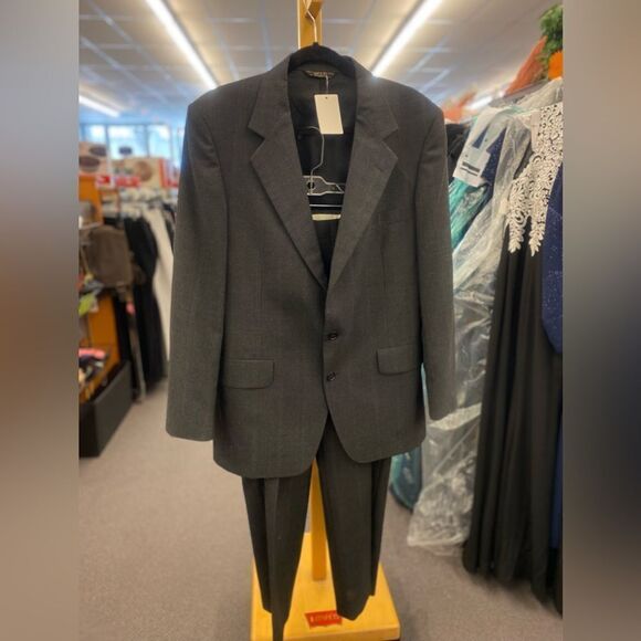 Warren Sewell Men 42 / 36 Pant Gray Plaid 2PC Suit - Picture 1 of 5